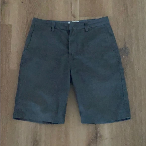 Billabong Dark Gray Shorts - Picture 1 of 4